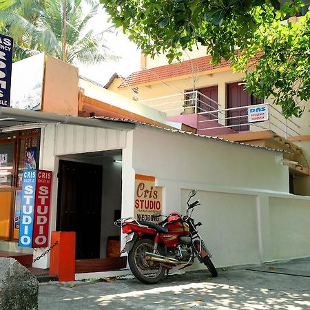 לינה וארוחת בוקר Kochi Das Residency מראה חיצוני תמונה