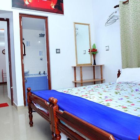 לינה וארוחת בוקר Kochi Das Residency מראה חיצוני תמונה