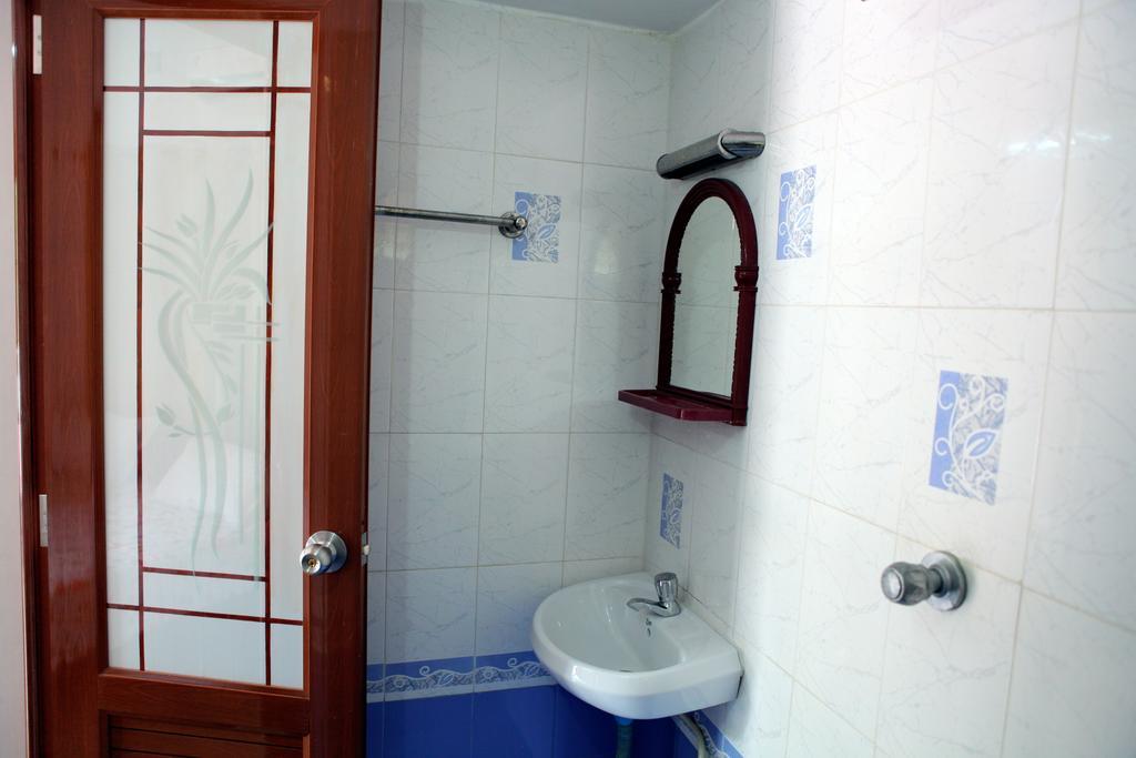 לינה וארוחת בוקר Kochi Das Residency מראה חיצוני תמונה