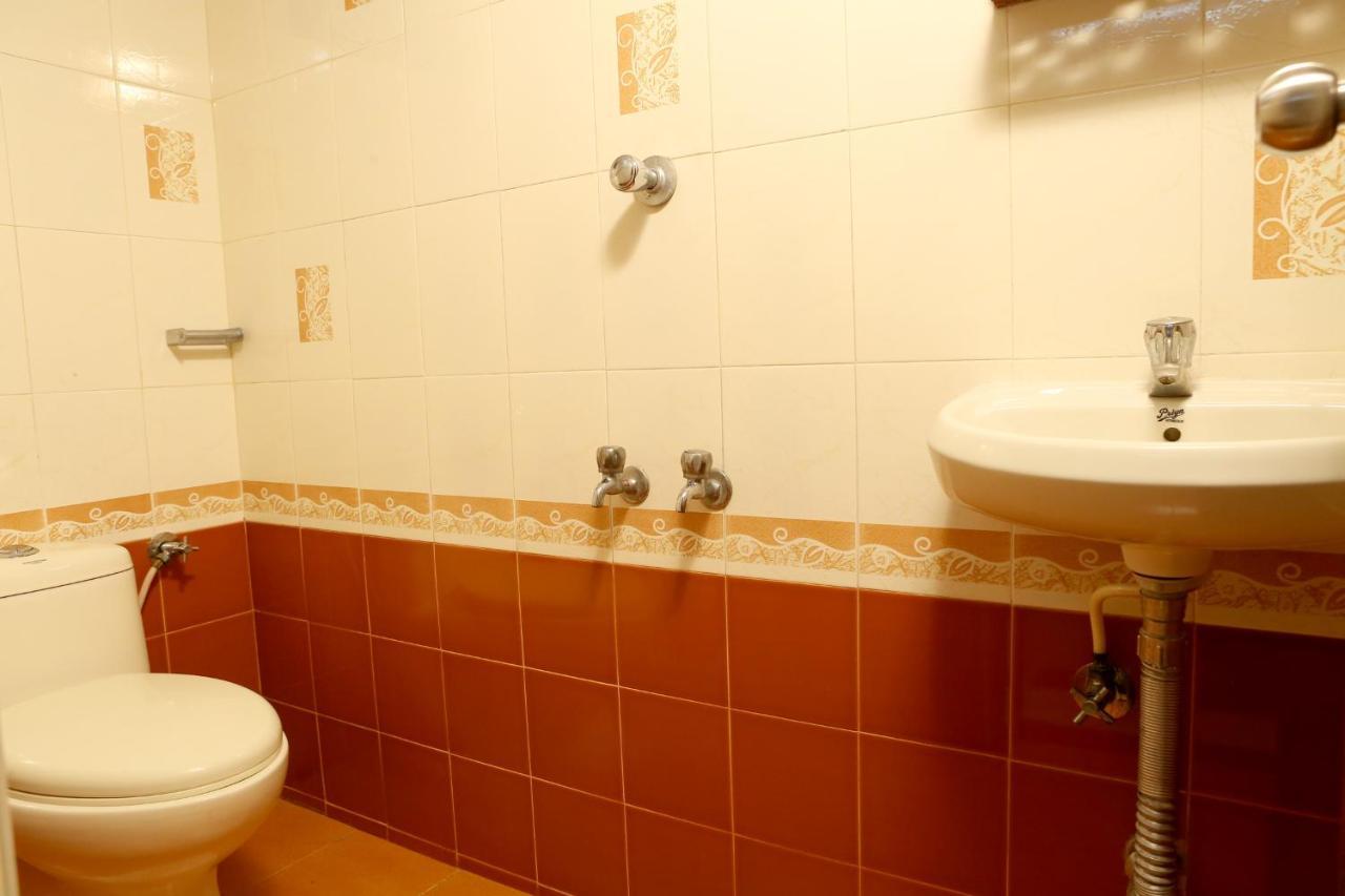 לינה וארוחת בוקר Kochi Das Residency מראה חיצוני תמונה