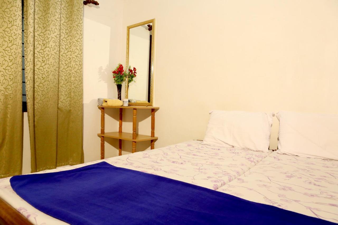 לינה וארוחת בוקר Kochi Das Residency מראה חיצוני תמונה