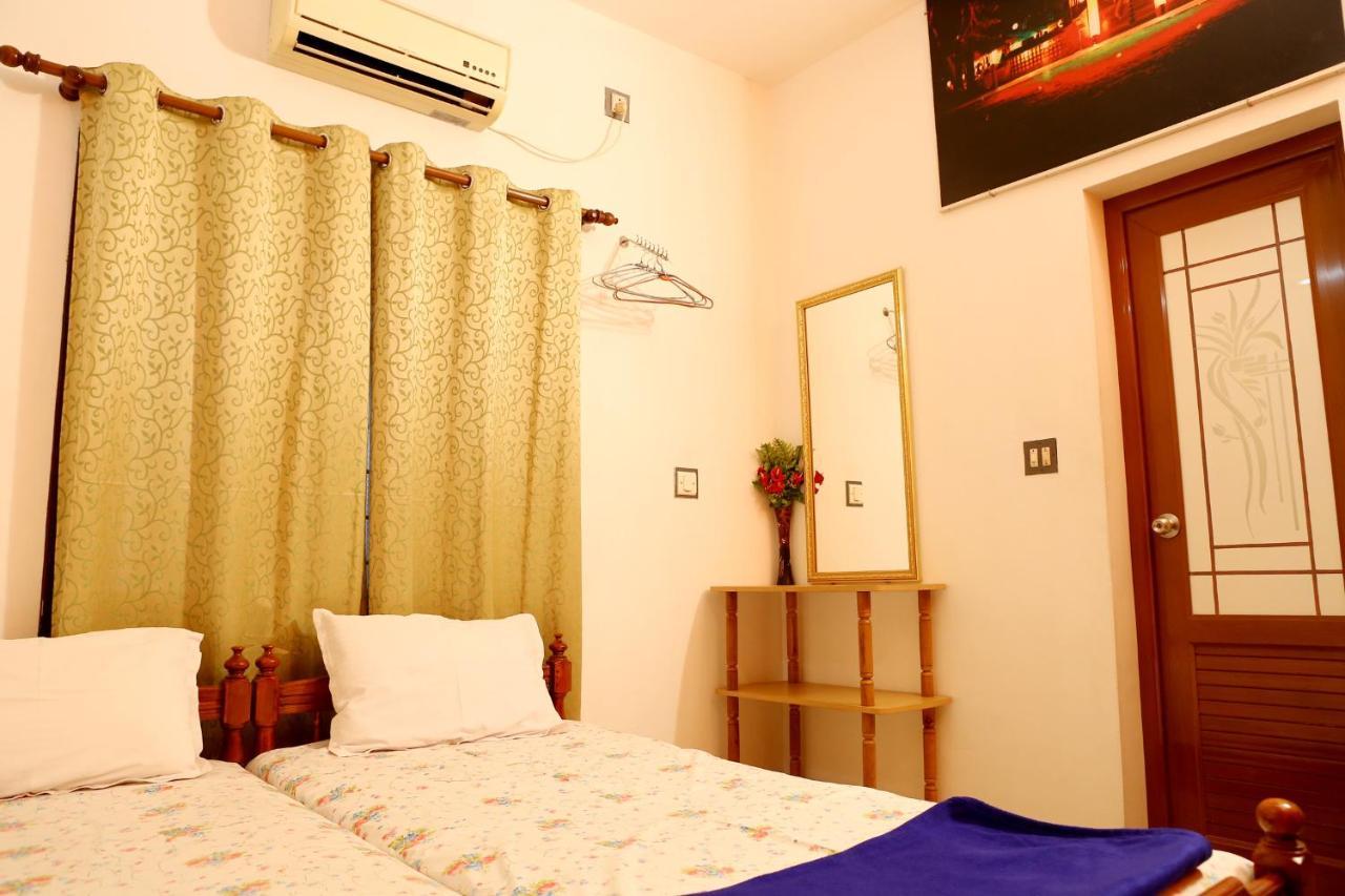 לינה וארוחת בוקר Kochi Das Residency מראה חיצוני תמונה